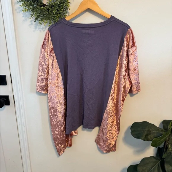 Reworked KISS Graphic Tee with Crushed Velvet Sleeves - Picture 5 of 5